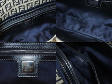 Load image into Gallery viewer, FENDI フェンディ ズッキーノ柄 マンマバケット ワンショルダーバッグ 26424 ネイビー シルバー シルバー金具 美品 中古4b006993