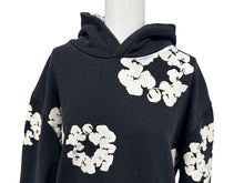 Load image into Gallery viewer, DENIM TEARS デニムティアーズ Cotton Wreath Hoodie コットンリース フーディー サイズL ブラック ホワイト 美品 中古 4b007040