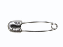 Load image into Gallery viewer, 極美品 CHROME HEARTS クロムハーツ セーフティピン スモール 1Pダイヤ チャーム シルバー SV925 2,1g 中古 4b007075