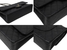Load image into Gallery viewer, 極美品 CHANEL シャネル マトラッセ25 チェーンショルダーバッグ ココマーク 13番台 キャビアスキン ブラック シルバー金具 中古 4b007101