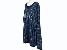 Load image into Gallery viewer, COOGI クージー vintage 3D立体ニット 長袖 編み込み 刺繍 ネイビーブラックブルー系 サイズXL 美品 中古 4b007104