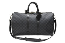 Load image into Gallery viewer, LOUISVUITTON ルイヴィトン キーポルバンドリエール45 ボストンバッグ N41418 ダミエグラフィット ブラック 美品 中古 4b007136
