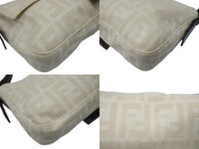 Load image into Gallery viewer, FENDI フェンディ マンマバケット ワンショルダーバッグ 26424 ズッキーノ柄 キャンバス レザー ベージュ シルバー金具 美品 中古 4b007137