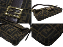 Load image into Gallery viewer, FENDI フェンディ マンマバケット ワンショルダーバッグ 26424 ズッカ柄 ブラウン キャンバス レザー ゴールド金具 美品 中古 4b007146