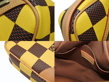 Load image into Gallery viewer, 極美品 LOUIS VUITTON ルイヴィトン ダミエ ポップ チェス メッセンジャー ショルダーバッグ N40562 イエロー ブラウン ハンドバッグ ファレル 2023年 中古 4b007181