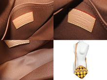 Load image into Gallery viewer, 極美品 LOUIS VUITTON ルイヴィトン ダミエ ポップ チェス メッセンジャー ショルダーバッグ N40562 イエロー ブラウン ハンドバッグ ファレル 2023年 中古 4b007181