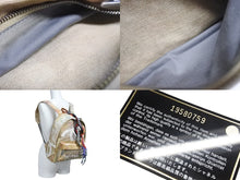 Load image into Gallery viewer, 極美品 激レア シャネル CHANEL A92352 2014年コレクション グラフィティ ペイント リュック ベージュ アクト2 中古 4b007189
