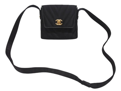 極美品 CHANEL シャネル シェブロン Vステッチ 2way クラッチ ミニ ショルダーバッグ サテン ブラック 中古 4b007194
