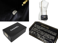 Load image into Gallery viewer, 極美品 CHANEL シャネル Vステッチ チェーンショルダーバッグ 3番台 AO1115 キャビアスキン ココマーク ブラック ゴールド金具 中古 4b007195