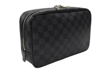 Load image into Gallery viewer, 極美品 LOUIS VUITTON ルイヴィトン トゥルース トワレ GM クラッチバッグ ダミエ コバルト N40484 シルバー金具 中古 4b007216