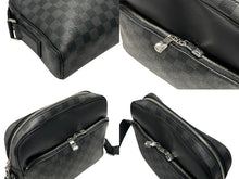 Load image into Gallery viewer, 極美品 LOUIS VUITTON ルイヴィトン ダミエグラフィット デイトンPM N41408 ショルダーバッグ ブラック シルバー金具 中古 4b007219
