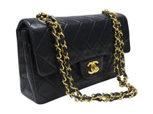 Load image into Gallery viewer, CHANEL シャネル マトラッセ23 Wフラップ Wチェーンショルダーバッグ 1番台 ラムスキン ココマーク ブラック ゴールド金具 美品 中古 4b007222
