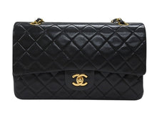 Load image into Gallery viewer, 極美品 CHANEL シャネル マトラッセ25 Wフラップ Wチェーンショルダーバッグ 1番台 ラムスキン ココマーク ブラック ゴールド金具 中古 4b007223