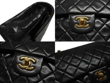 Load image into Gallery viewer, 極美品 CHANEL シャネル マトラッセ25 Wフラップ Wチェーンショルダーバッグ 1番台 ラムスキン ココマーク ブラック ゴールド金具 中古 4b007223