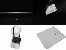 Load image into Gallery viewer, 極美品 CHANEL シャネル ワンショルダーバッグ 2番台 キャビアスキン ココマーク ブラック ヴィンテージ ゴールド金具 中古 4b007226