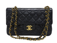 Load image into Gallery viewer, CHANEL シャネル マトラッセ23 Wフラップ Wチェーンショルダーバッグ 3番台 ココマーク ラムスキン ネイビー 美品 中古 4b007229