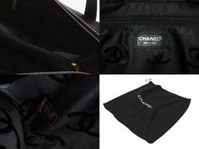 Load image into Gallery viewer, CHANEL シャネル ハンドバッグ ココマーク ワイルドステッチ ブラック レザー シルバー金具 8番台 美品 中古 4b007232