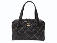 Load image into Gallery viewer, CHANEL シャネル ハンドバッグ ココマーク ワイルドステッチ ブラック レザー シルバー金具 8番台 美品 中古 4b007232