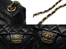 Load image into Gallery viewer, 極美品 CHANEL シャネル ミニマトラッセ17 Sフラップ Sチェーンショルダーバッグ 0番台 ラムスキン ココマーク ブラック ゴールド金具 中古 4b007233