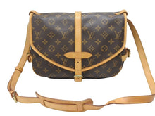 Load image into Gallery viewer, LOUIS VUITTON ルイヴィトン ソミュール30 ショルダーバッグ ブラウン モノグラム ロゴ 斜めがけ M42256 美品 中古 4b007236