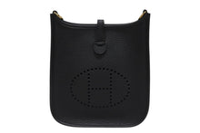 Load image into Gallery viewer, 新品未使用 HERMES エルメス エブリン TPM ショルダーバッグ ブラック B刻 トリヨンクレマンス ゴールド金具 中古 4b007255