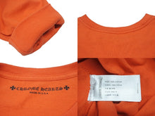 Load image into Gallery viewer, 極美品 CHROME HEARTS クロムハーツ × MATTY BOY マッティボーイ 長袖Tシャツ サイズXXL オレンジ プリント 中古 4b007282