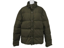 Load image into Gallery viewer, 極美品 CHROME HEARTS クロムハーツ STIFF FBRC スティッフ ファブリックダウンジャケット サイズXL クロスボールボタン カーキ 中古 4b007298