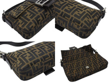 Load image into Gallery viewer, FENDI フェンディ マンマバケット ワンショルダーバッグ 26424 ズッカ柄 キャンバス レザー ブラウン シルバー金具 美品 中古 4b007309