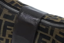 Load image into Gallery viewer, FENDI フェンディ クロワッサン ハーフムーン ワンショルダーバッグ ハンドバッグ キャンバス ブラウン シルバー金具 美品 中古 4b007317