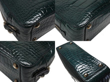 Load image into Gallery viewer, 極美品 PRADA プラダ ハンドバッグ トートバッグ トライアングルロゴ クロコダイル型押しレザー グリーン シルバー金具 中古 4b007331