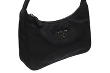 Load image into Gallery viewer, 極美品 Prada プラダ ミニハンドバッグ ワンハンドル レディース ネロ ブランド ロゴ ナイロン MV515 黒 ブラック 中古 4b0077337