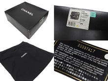 Load image into Gallery viewer, 極美品 CHANEL シャネル エンブロイダリー グラフィティ ショルダーバッグ A92789 ココマーク 20番台 カーキ 中古 4b007352