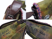 Load image into Gallery viewer, 極美品 CHANEL シャネル エンブロイダリー グラフィティ ショルダーバッグ A92789 ココマーク 20番台 カーキ 中古 4b007352