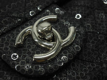 Load image into Gallery viewer, 極美品 CHANEL シャネル デカマトラッセ32 Sフラップ Wチェーンショルダーバッグ 12番台 ココマーク スパンコール シルバー金具 中古 4b007366