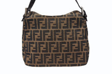 Load image into Gallery viewer, FENDI フェンディ マンマバケット ワンショルダーバッグ ズッカ柄 キャンバス レザー ブラウン シルバー金具 美品 中古 4b007932