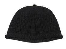 Load image into Gallery viewer, 極美品 CHROME HEARTS クロムハーツ BSフレア レザーパッチ ニットキャップ BSフレア ボタン ビーニー カシミヤ ブラック ONE SIZE 中古 4b007395