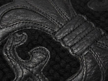 Load image into Gallery viewer, 極美品 CHROME HEARTS クロムハーツ BSフレア レザーパッチ ニットキャップ BSフレア ボタン ビーニー カシミヤ ブラック ONE SIZE 中古 4b007395
