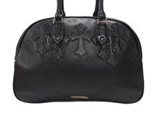 Load image into Gallery viewer, 新品同様 CHROME HEARTS クロムハーツ 新型 ジムバッグ ミディアム ハンドバッグ セメタリークロスパッチ 14パッチ ブラック 中古 4b007404