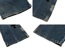 Load image into Gallery viewer, 極美品 CHROME HEARTS クロムハーツ LEVI&#39;S 517 リーバイス 517 セメタリークロスパッチデニム ジーンズ サイズ32 15パッチ 中古 4b007406