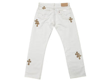 Load image into Gallery viewer, 極美品 CHROME HEARTS クロムハーツ LEVI&#39;S リーバイス 501 クロスパッチデニム ジーンズ サイズ32 レオパード ハラコ 15パッチ 中古 4b007407