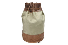 Load image into Gallery viewer, BOTTEGAVENETA ボッテガヴェネタ イントレチャート ショルダーバッグ 180300 ハラコ レザー グリーン ブラック金具 美品 中古 4b007420