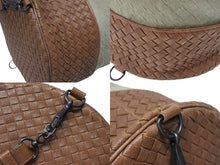 Load image into Gallery viewer, BOTTEGAVENETA ボッテガヴェネタ イントレチャート ショルダーバッグ 180300 ハラコ レザー グリーン ブラック金具 美品 中古 4b007420