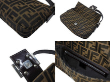 Load image into Gallery viewer, 極美品 FENDI フェンディ マンマバケット ワンショルダーバッグ 26424 ズッカ柄 キャンバス レザー ブラウン シルバー金具 中古 4b007444