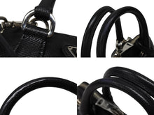 Load image into Gallery viewer, 極美品 PRADA プラダ 2WAY ミニハンドバッグ ショルダーバッグ トライアングルロゴ ブラック シルバー金具 中古 4b007452