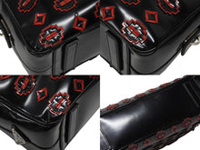 Load image into Gallery viewer, PRADA プラダ ハンドバッグ ロゴプレート エナメル パテントレザー・エナメル ブラック レッド 美品 中古 4b007454