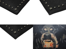 Load image into Gallery viewer, 極美品 Givenchy ジバンシー ロットワイラー スタッド クラッチバッグ ブラック レザー シルバー金具 中古 4b007465