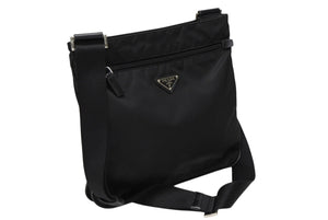 極美品 PRADA プラダ テスート サフィアーノ ショルダーバッグ 2VH563 ショルダーバッグ ナイロン ロゴプレート ネロ ブラック 中古 4b007467