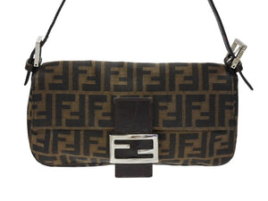 極美品 FENDI フェンディ マンマバケット ワンショルダーバッグ 26424 ズッカ柄 キャンバス レザー ブラウン シルバー金具 中古 4b007497