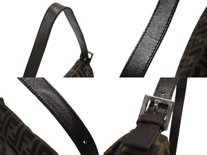 極美品 FENDI フェンディ マンマバケット ワンショルダーバッグ 26424 ズッカ柄 キャンバス レザー ブラウン シルバー金具 中古 4b007497