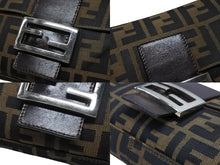 Load image into Gallery viewer, FENDI フェンディ マンマバケット ワンショルダーバッグ 26424 ズッカ柄 キャンバス レザー ブラウン シルバー金具 美品 中古 4b007498